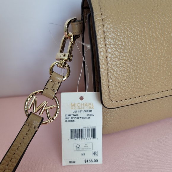 MICHAEL KORS Jet Set Charm Pebbled Leather Large Flap Phone Wristlet-Camel🎈$98⭐ - Picture 16 of 16